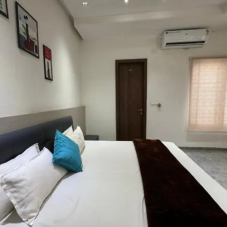 Krishna Home Stay Ujjain Exterior photo