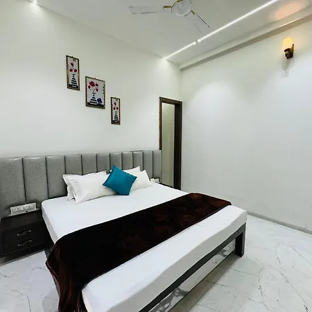 Krishna Home Stay Ujjain Exterior photo