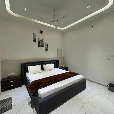 Krishna Home Stay Ujjain Exterior photo