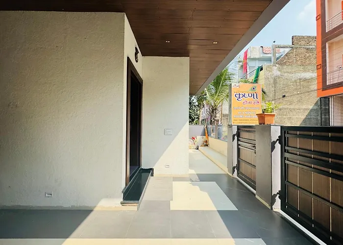 Krishna Home Stay