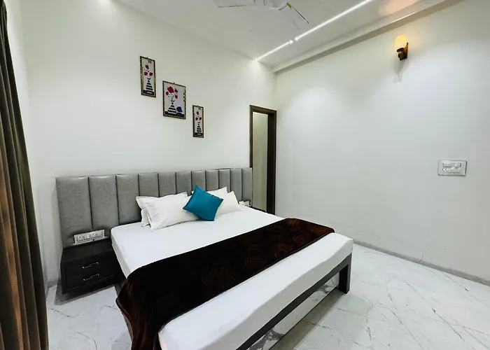 Krishna Home Stay