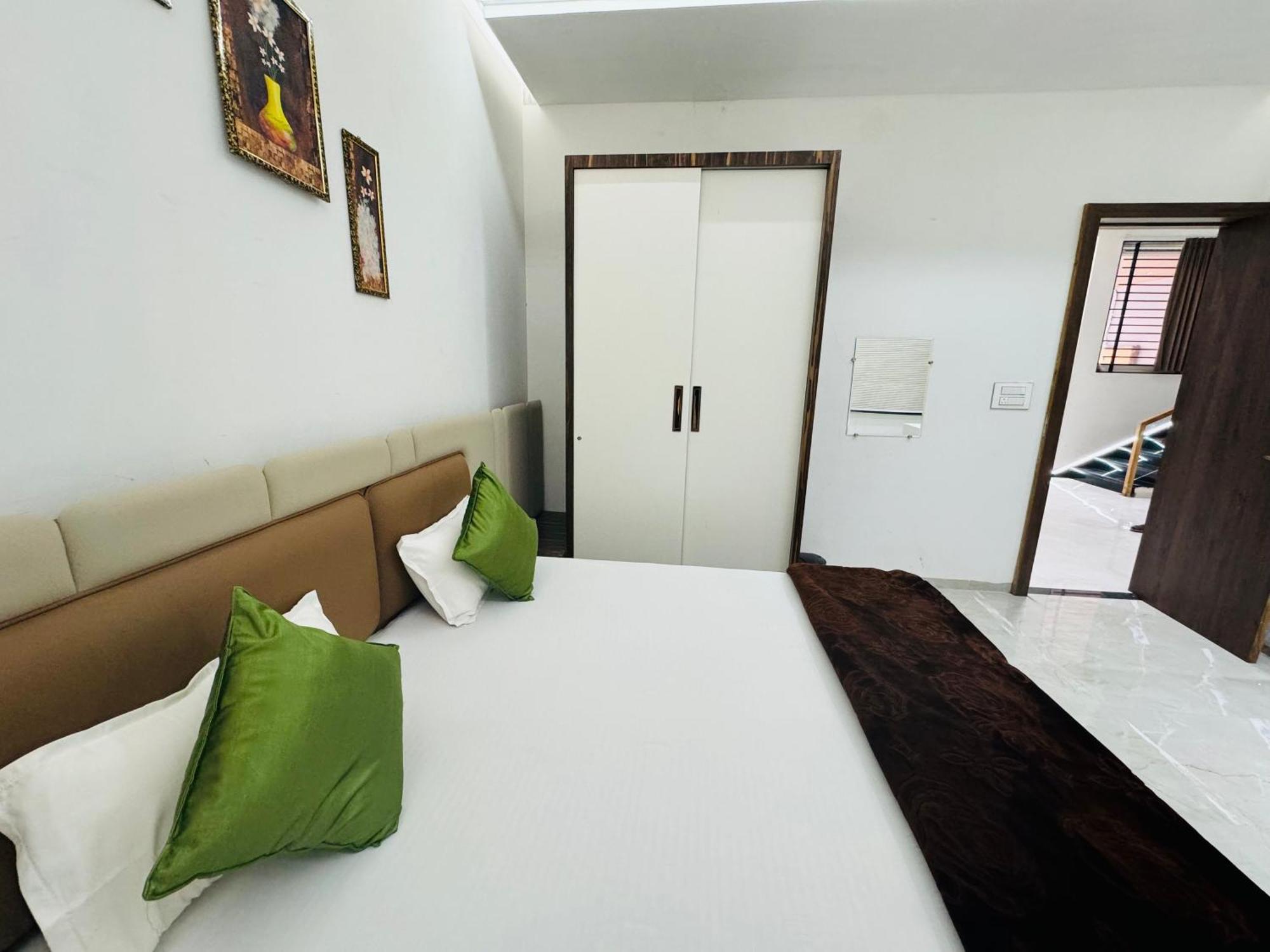 Homestay Krishna *